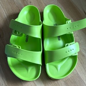 Birkenstock Arizona slide sandals in size 41 (10.5 womens USA)